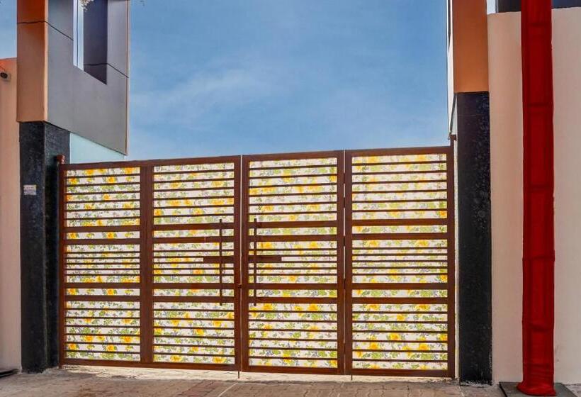 ホテル Collection O Amit Legagcy Resort