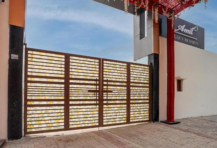 ホテル Collection O Amit Legagcy Resort