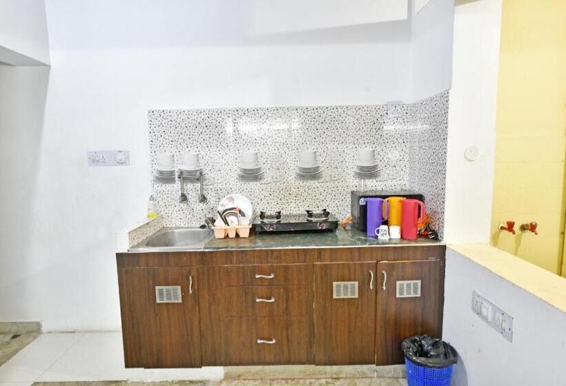 هتل Coral Home Stay