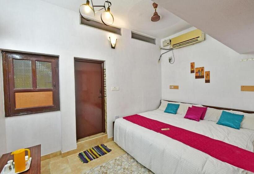 هتل Coral Home Stay