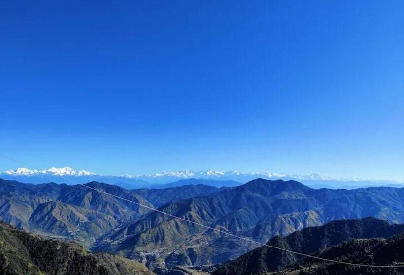 호텔 Dhanaulti Breeze Homestay