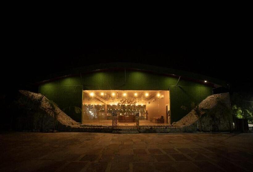 בית מלון כפרי Eko Resort Vanya   Jim Corbett