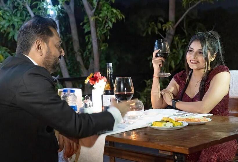 בית מלון כפרי Eko Resort Vanya   Jim Corbett