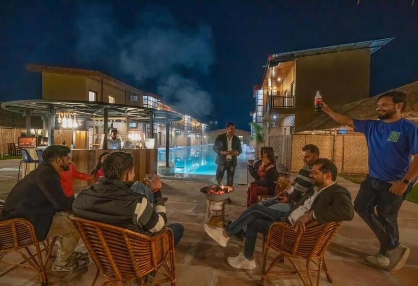 בית מלון כפרי Eko Resort Vanya   Jim Corbett