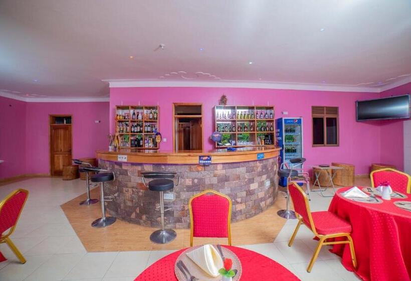 هتل Entuiga Cottages