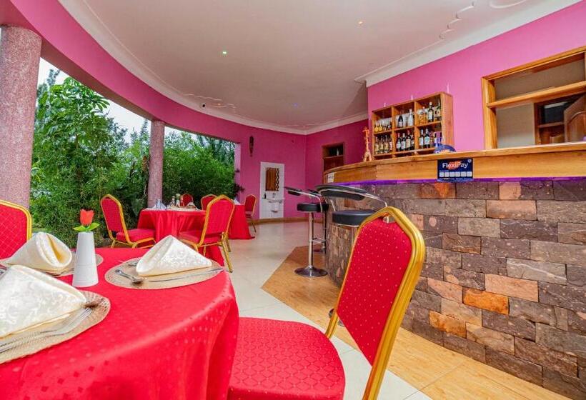 هتل Entuiga Cottages