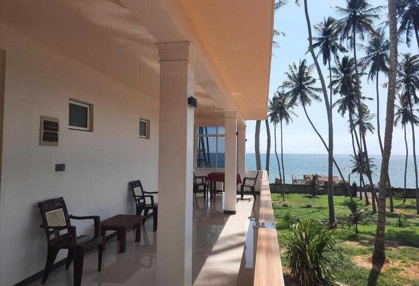 ホテル Eventide Beach Resort