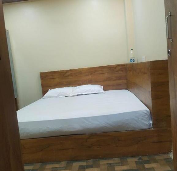 Отель Gupta Avenue