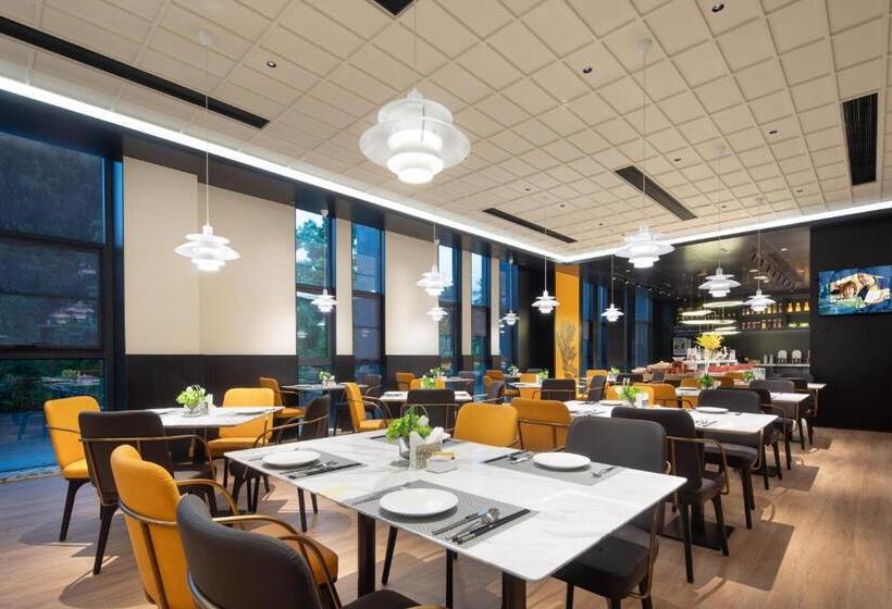 בית מלון כפרי Hampton By Hilton Wuhan Optics Valley