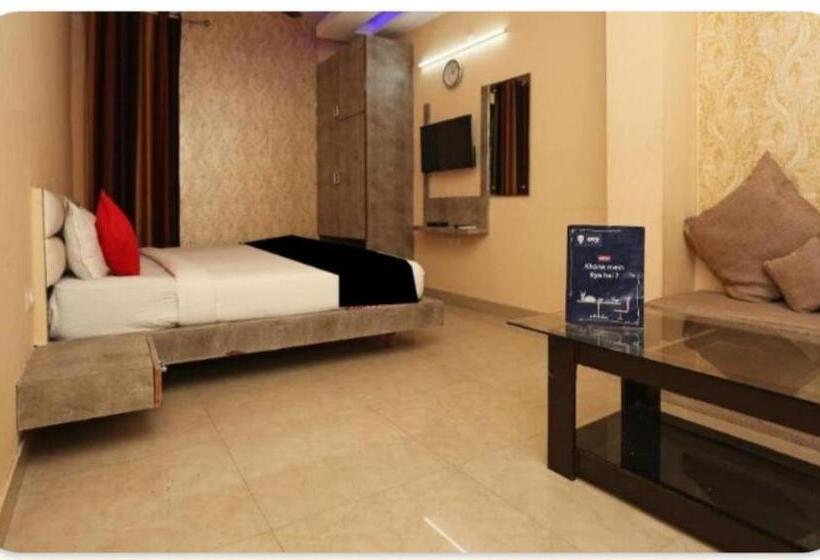 Отель Krishna Galaxy