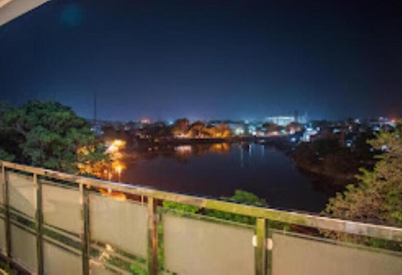 酒店 Lake View,chhatarpur