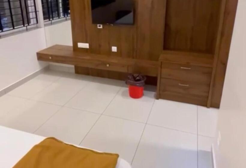 ホテル Lalbagh Inn