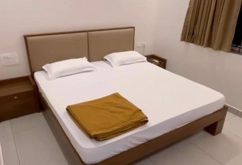 ホテル Lalbagh Inn