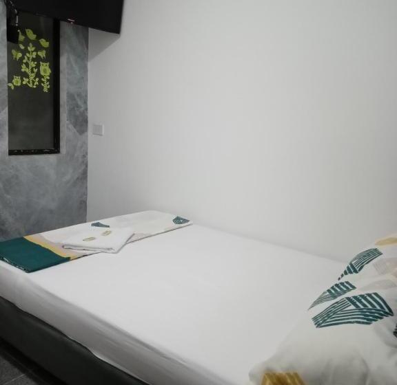 هتل Living Room 1970