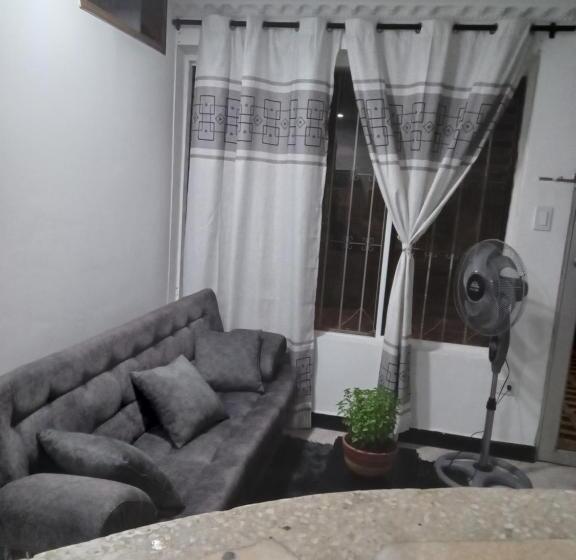 هتل Living Room 1970