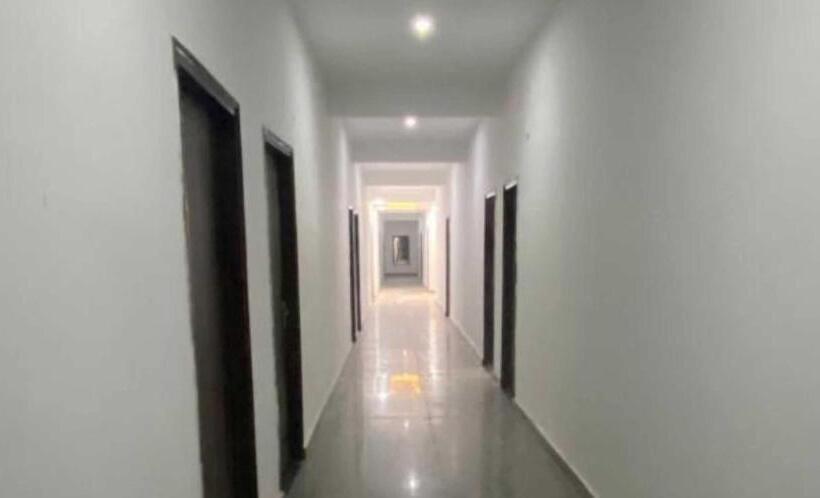 Отель Oyo Raksha Homes