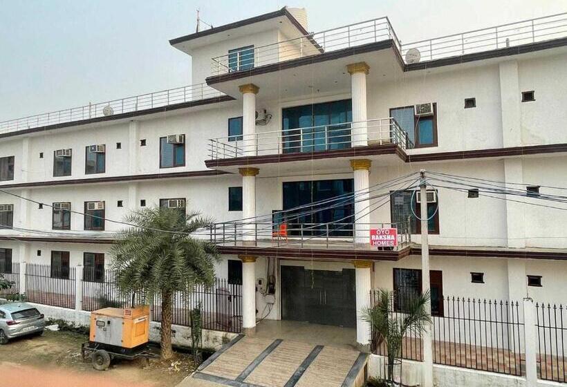 Отель Oyo Raksha Homes