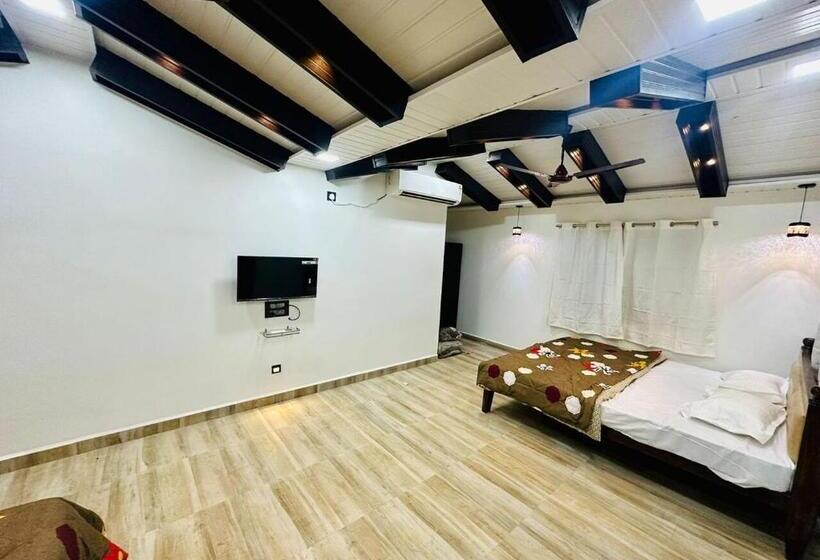 فندق Parshuram Wada Resort