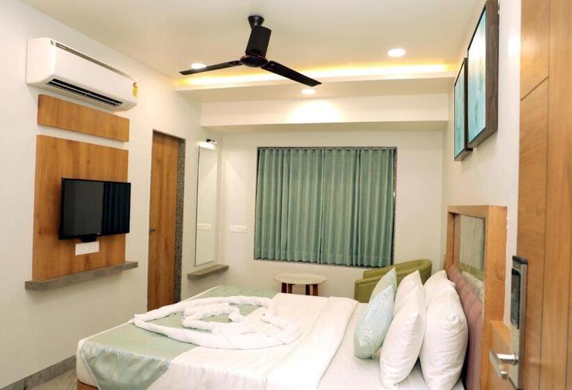 בית מלון כפרי Radhika