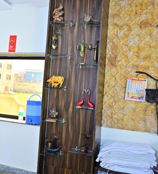 Отель Rs Inn And Shiv Restro Near Brahma Temple