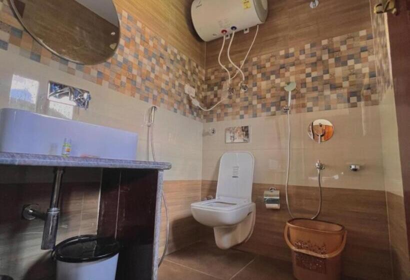 בית מלון כפרי Sarwa Cottage Jammu And Kashmir