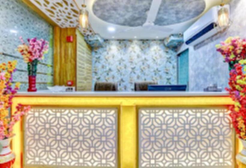 호텔 Shree Pashupati Royal Vadodara