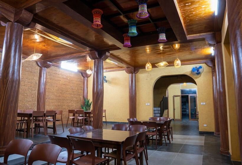 هتل Sky Bay Lodge