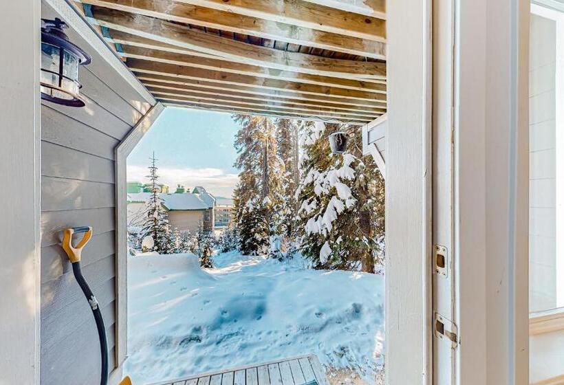 Отель Snowcrest Village, Unit 5b