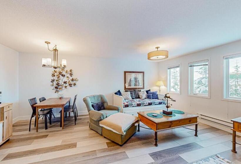 Отель Snowcrest Village, Unit 5b