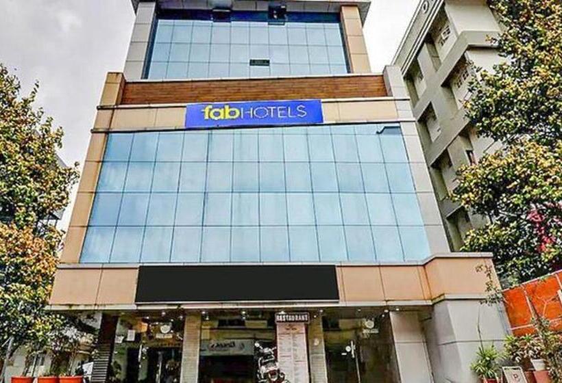 Fabhotel Stratford