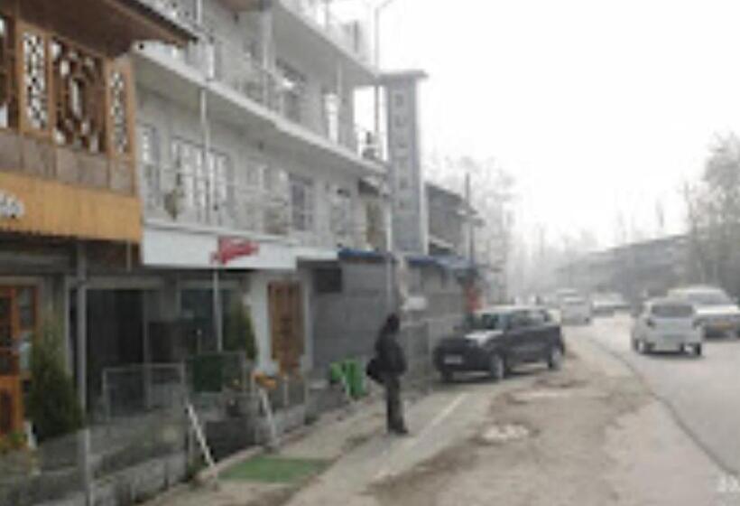 בית מלון כפרי Sultan Residency Srinagar