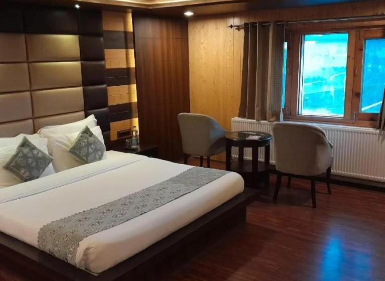 בית מלון כפרי The Shaw Resort