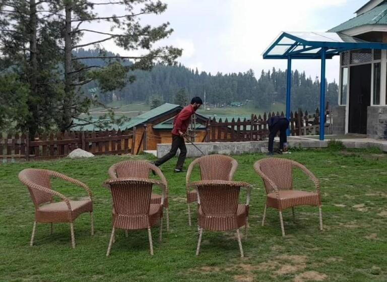 בית מלון כפרי The Shaw Resort