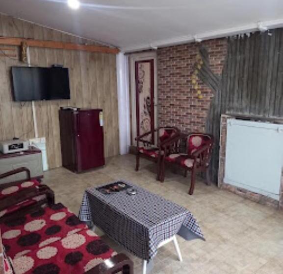 ホテル Urban Cottage Guwahati