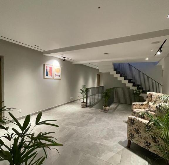 בית מלון כפרי West Inn Premium