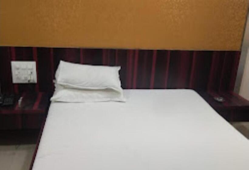 فندق Yashraj Inn Beed