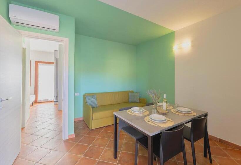 Isa Residence With Swimming Pool In Isola Rossa, Apartments With Air Conditioning And Private Outdoo