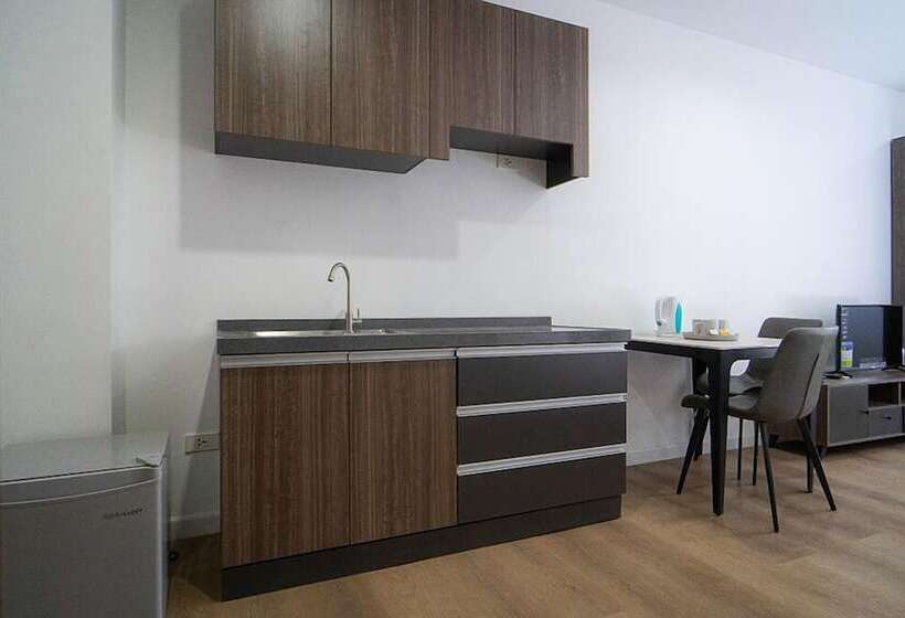 Mangrove Place And Residences By Hiverooms