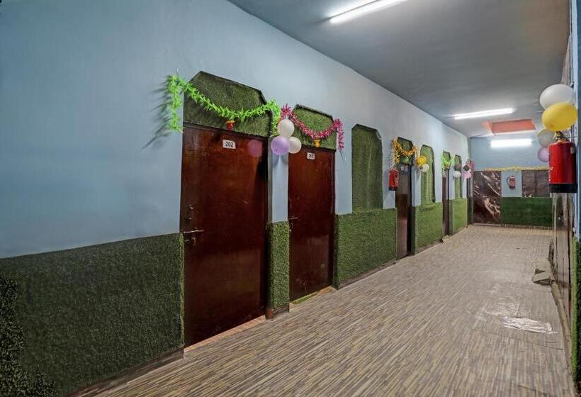 Oyo Hotel New Samrat