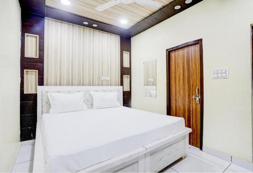 Oyo Kittu Hotel And Restaurant