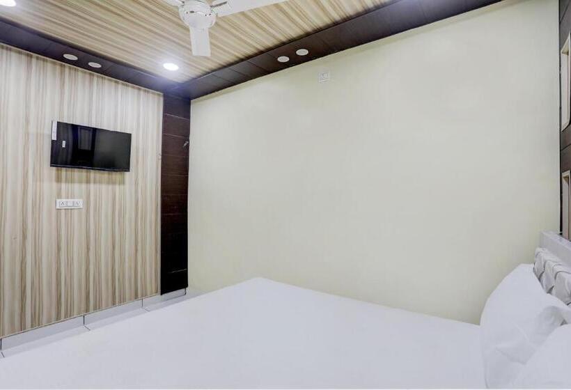 Oyo Kittu Hotel And Restaurant