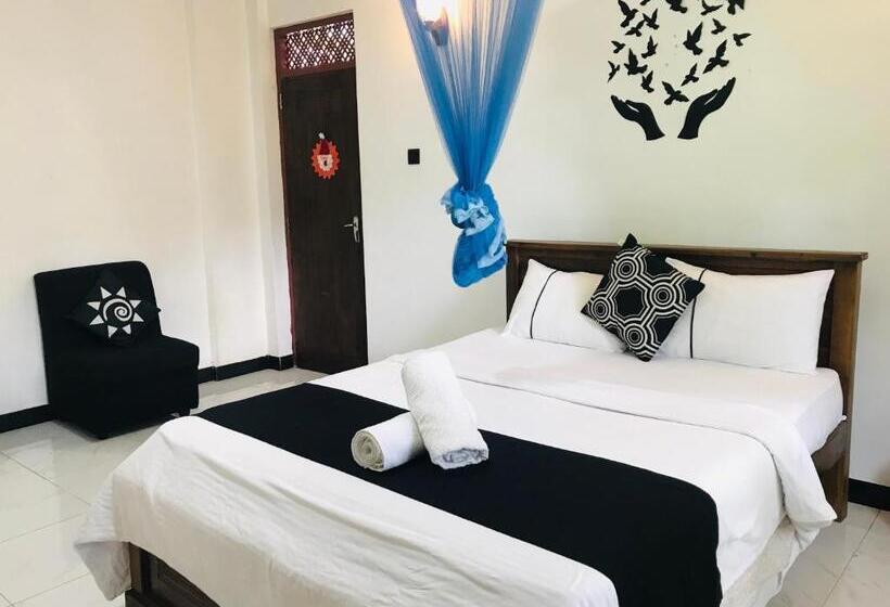 Пансион 25 By Heaven