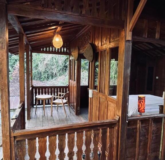بنسيون Bidja Room Wooden Joglo House