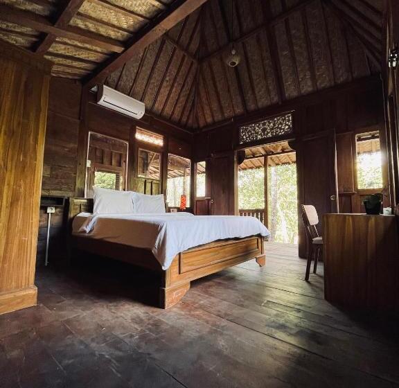 بنسيون Bidja Room Wooden Joglo House