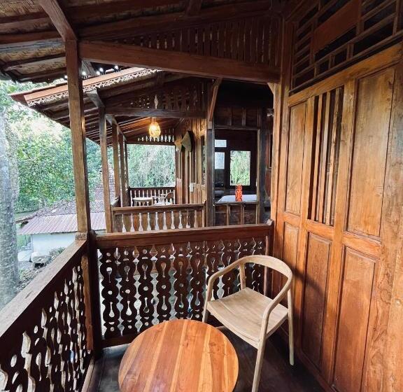 بنسيون Bidja Room Wooden Joglo House