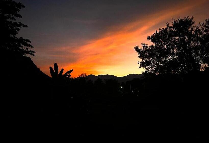 بنسيون Blue Stone