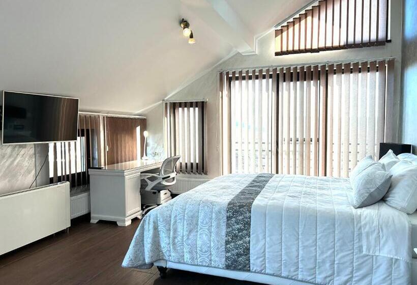 פנסיון Diplomat Villa