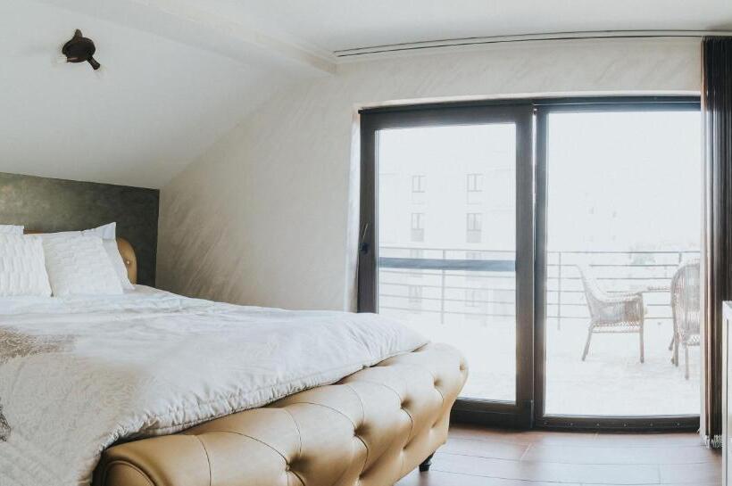 פנסיון Diplomat Villa