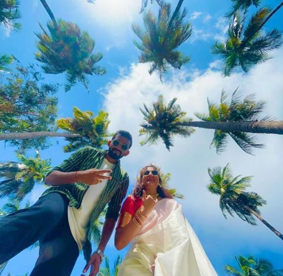 پانسیون Hampi Island