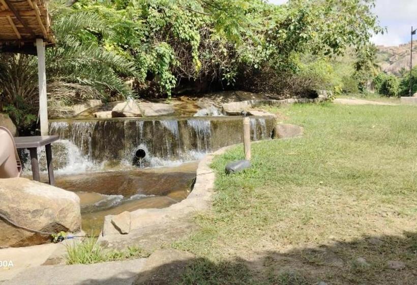 پانسیون Hidden Place